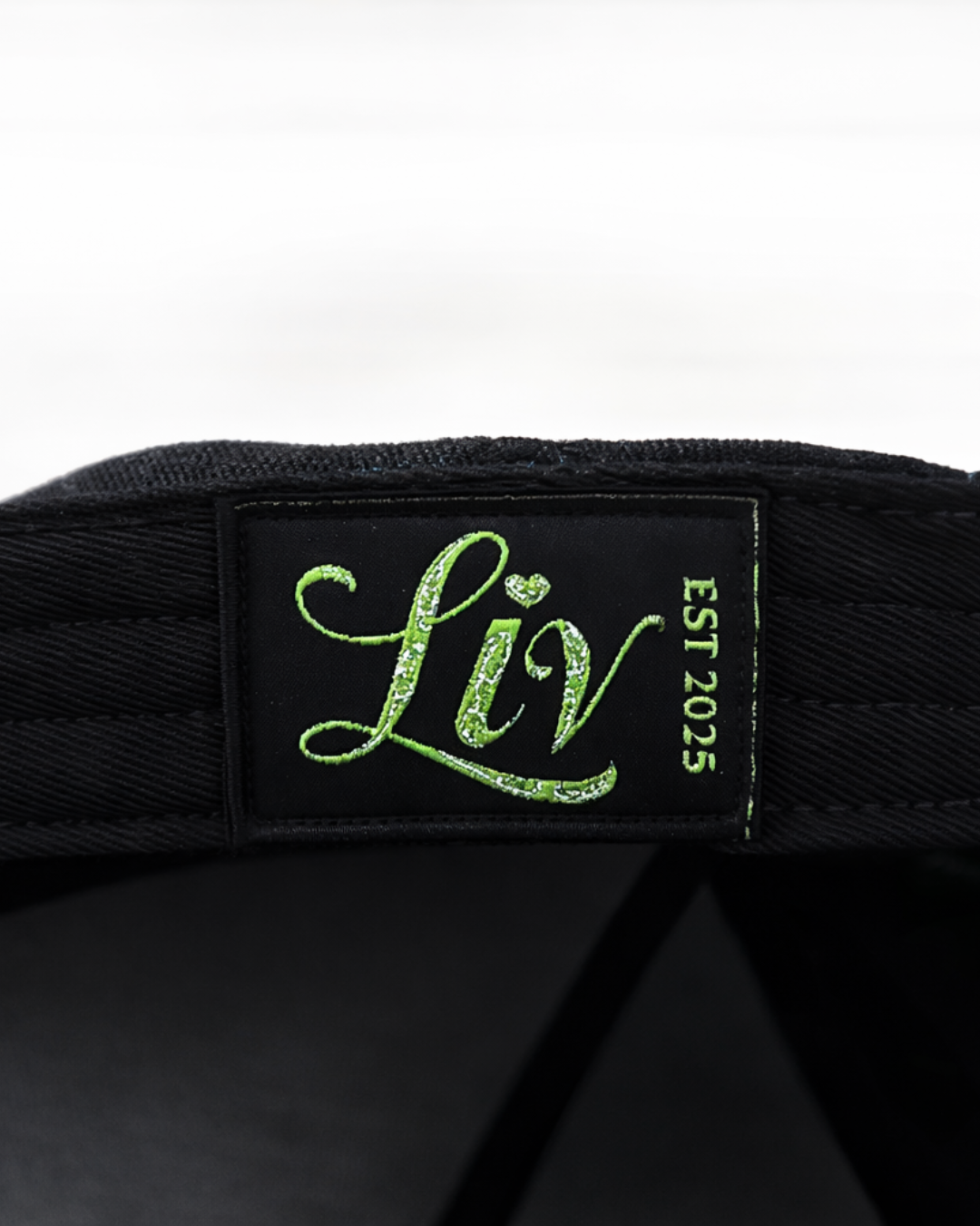 Livy Snapback - Tāonga Green